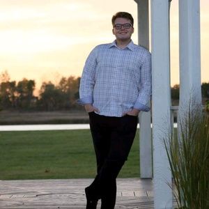 Meet your Posher, Max